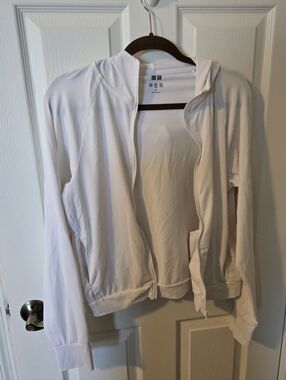 White Uniqlo Airism UV Protection Zip-Up Hoodie, Medium